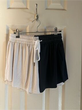 Women’s Two-Tone Drawstring 2 in 1 Athletic Shorts - Black & White